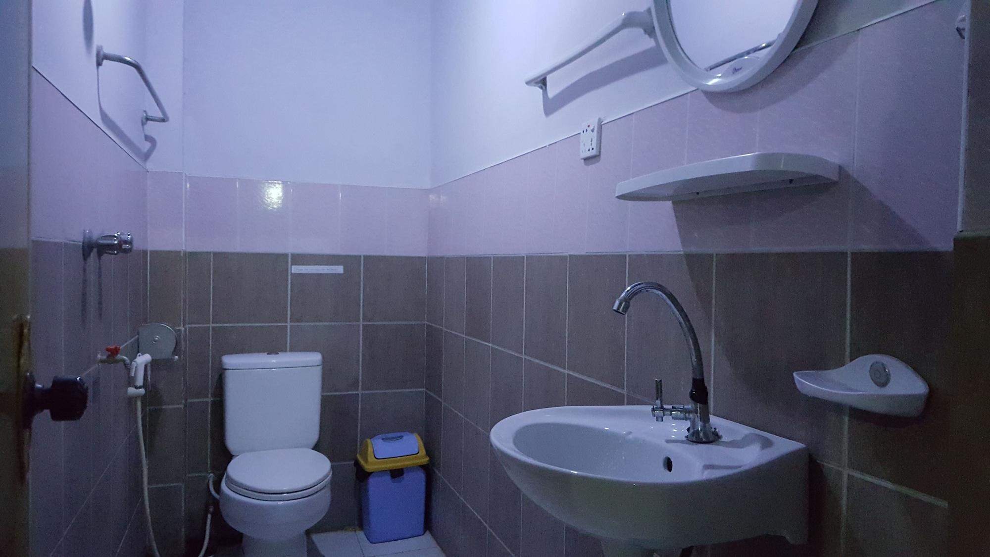 Red Dragon Hotel Hsipaw Εξωτερικό φωτογραφία