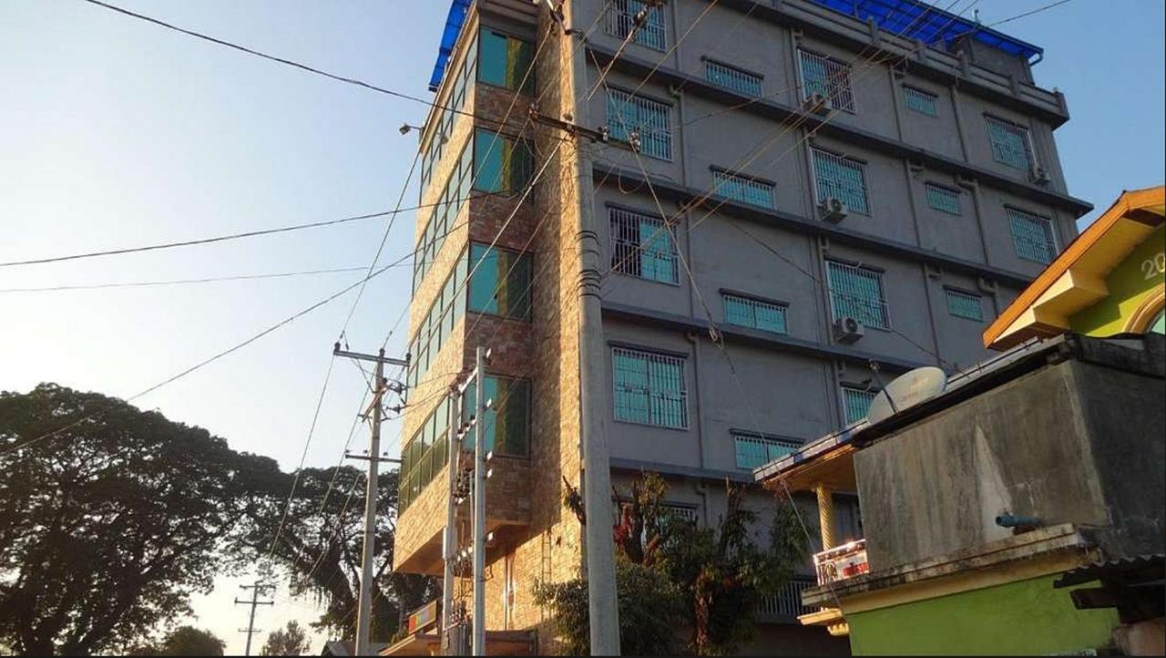 Red Dragon Hotel Hsipaw Εξωτερικό φωτογραφία