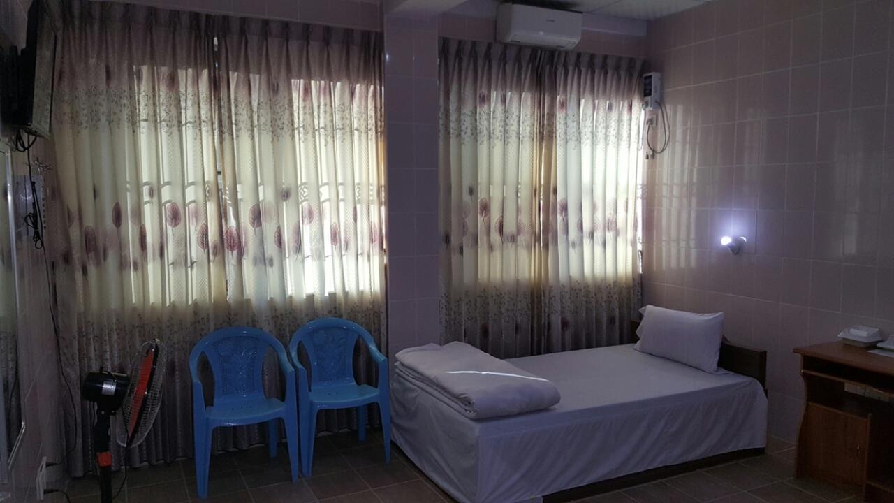 Red Dragon Hotel Hsipaw Εξωτερικό φωτογραφία