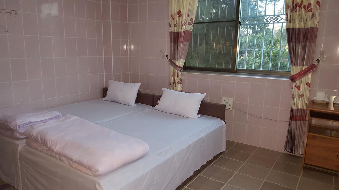 Red Dragon Hotel Hsipaw Εξωτερικό φωτογραφία