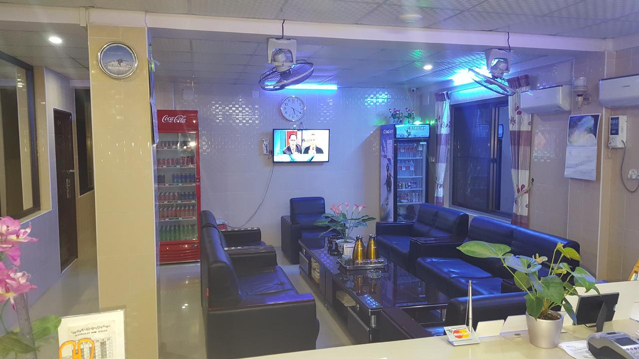 Red Dragon Hotel Hsipaw Εξωτερικό φωτογραφία