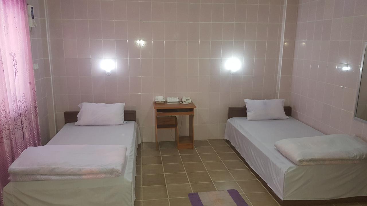 Red Dragon Hotel Hsipaw Εξωτερικό φωτογραφία