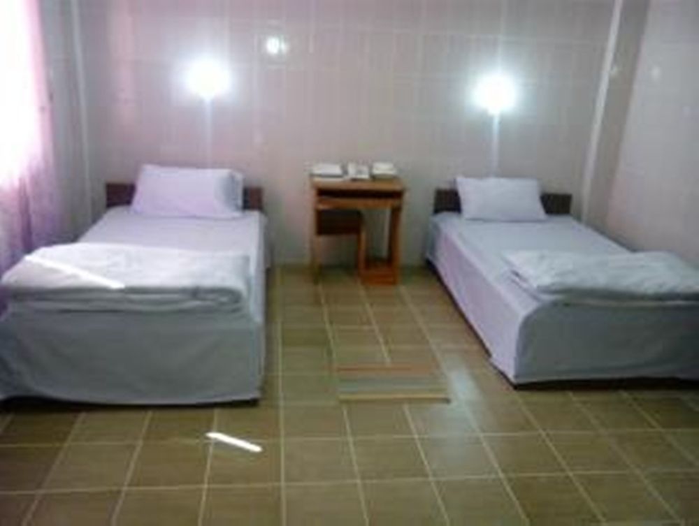 Red Dragon Hotel Hsipaw Εξωτερικό φωτογραφία