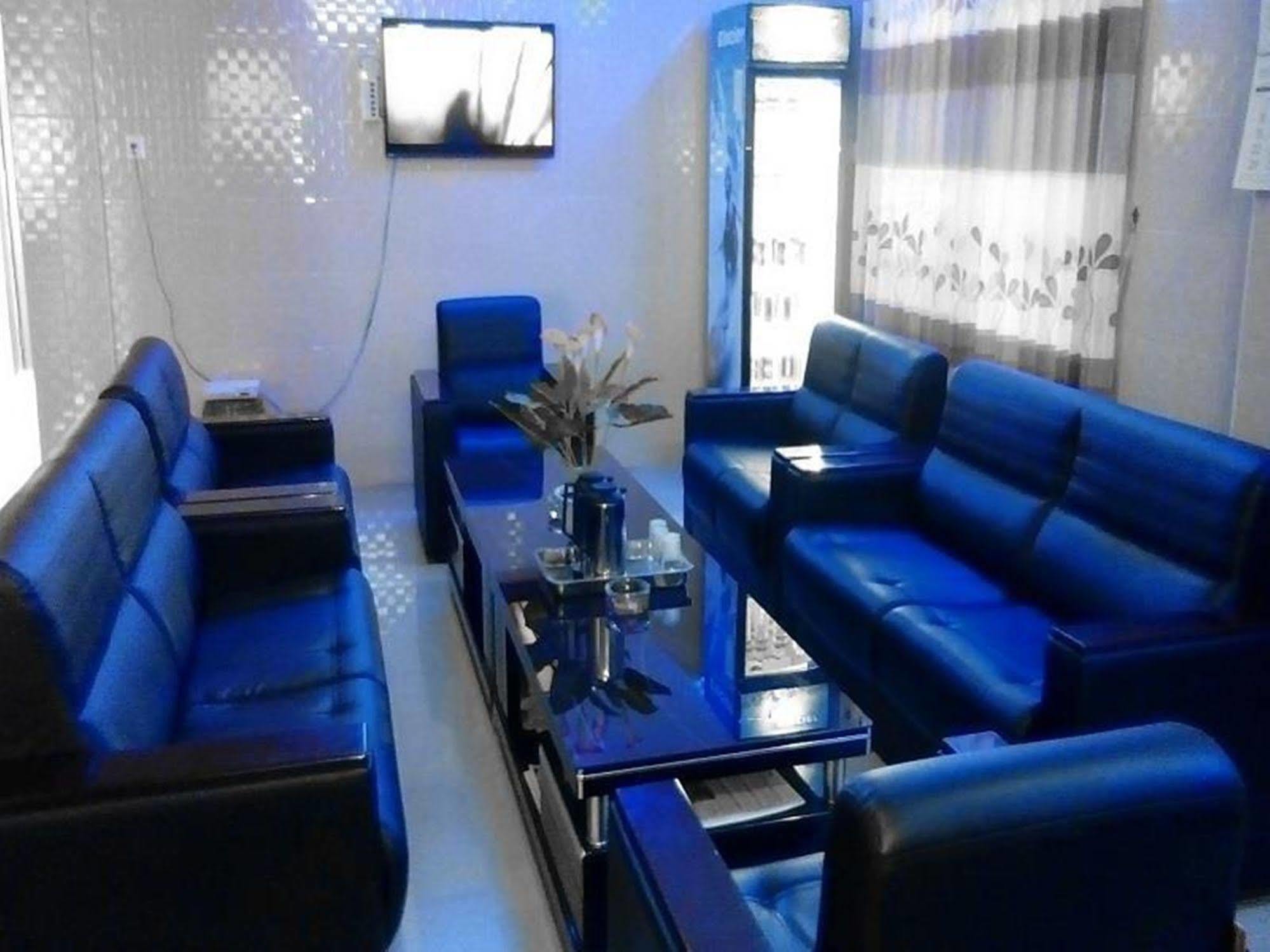 Red Dragon Hotel Hsipaw Εξωτερικό φωτογραφία