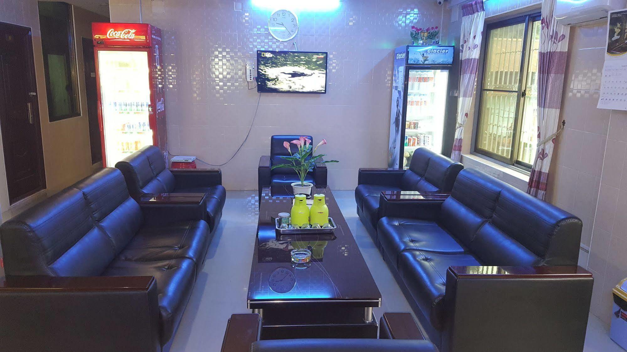 Red Dragon Hotel Hsipaw Εξωτερικό φωτογραφία