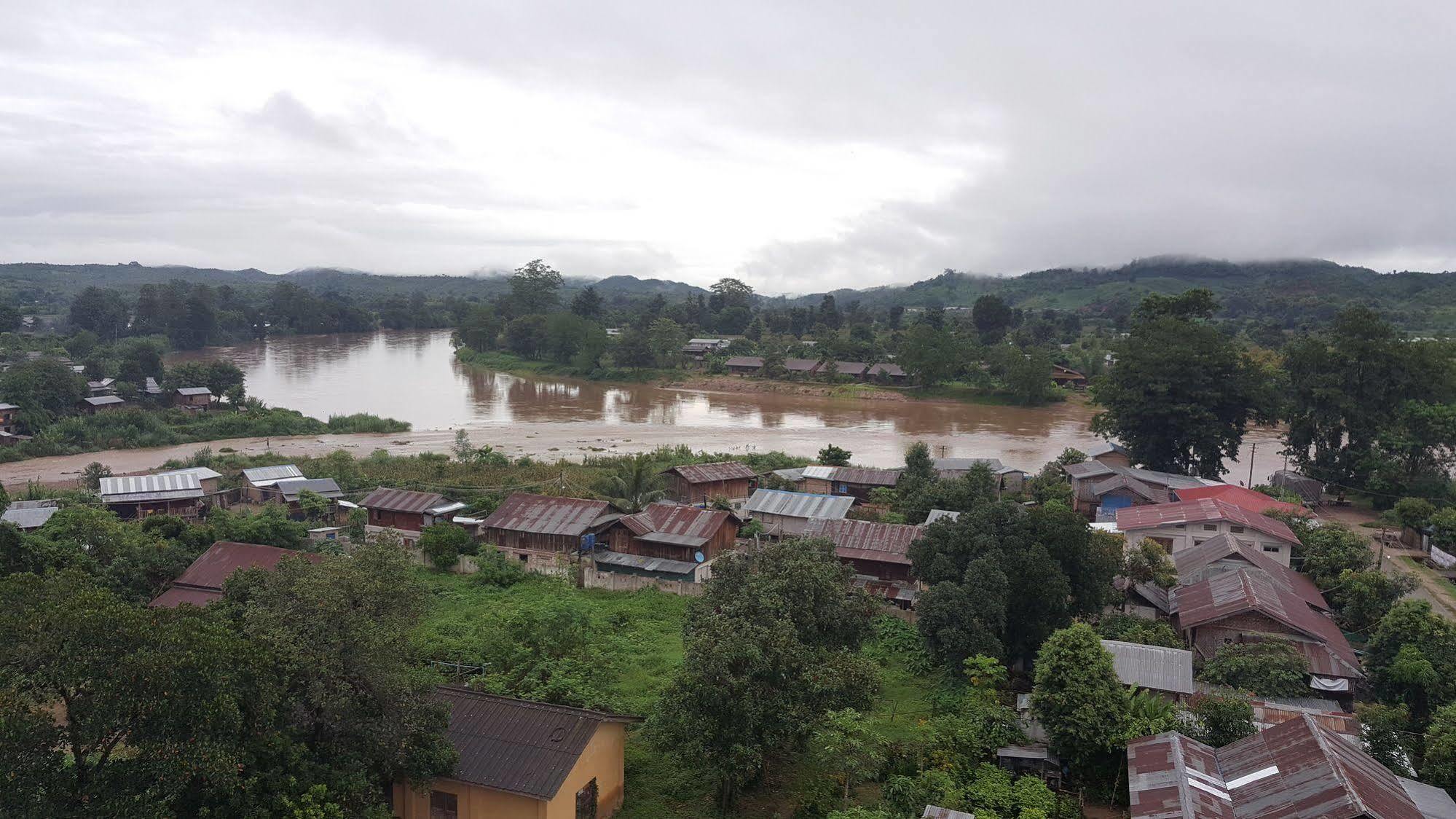 Red Dragon Hotel Hsipaw Εξωτερικό φωτογραφία