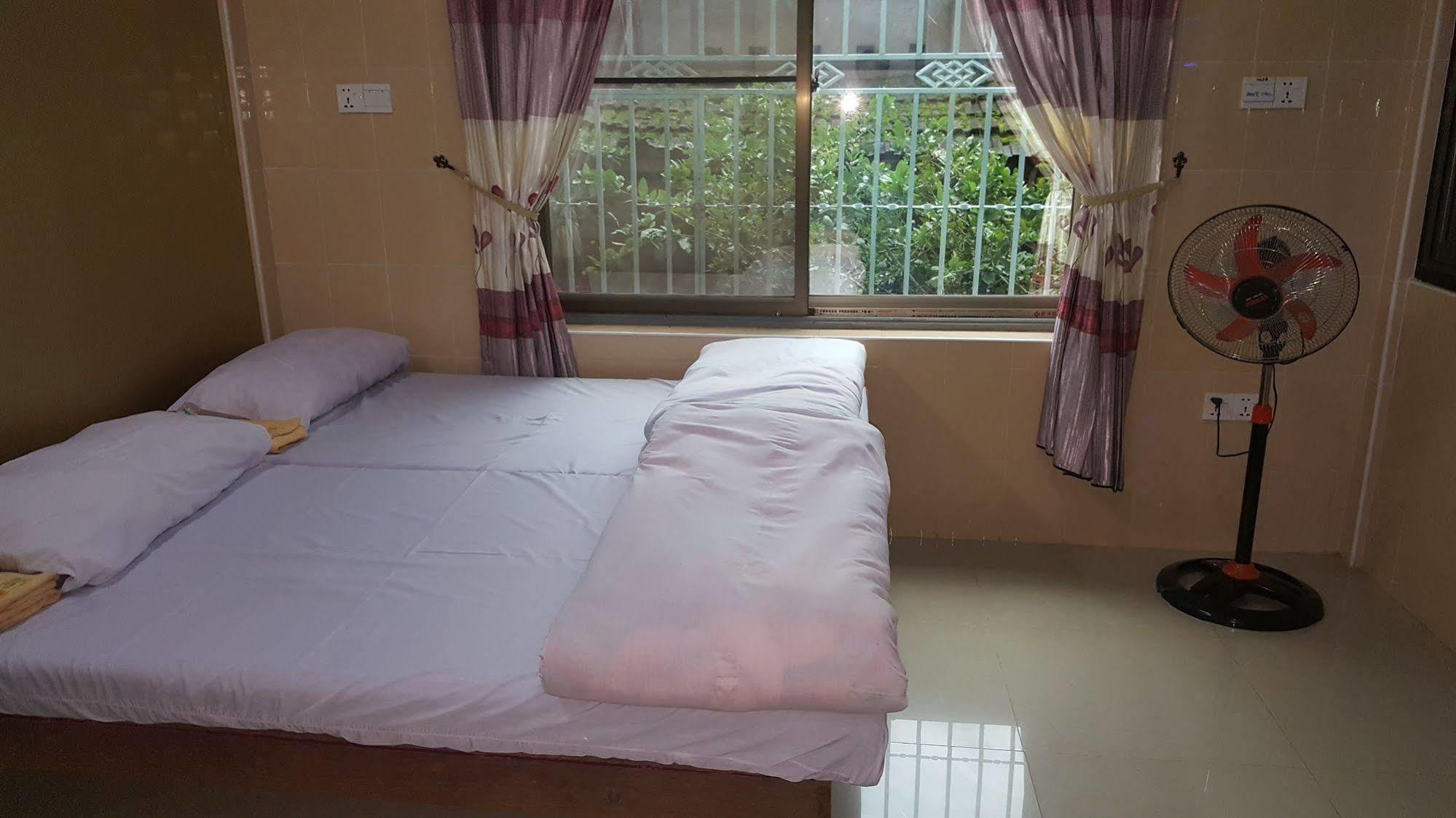 Red Dragon Hotel Hsipaw Εξωτερικό φωτογραφία